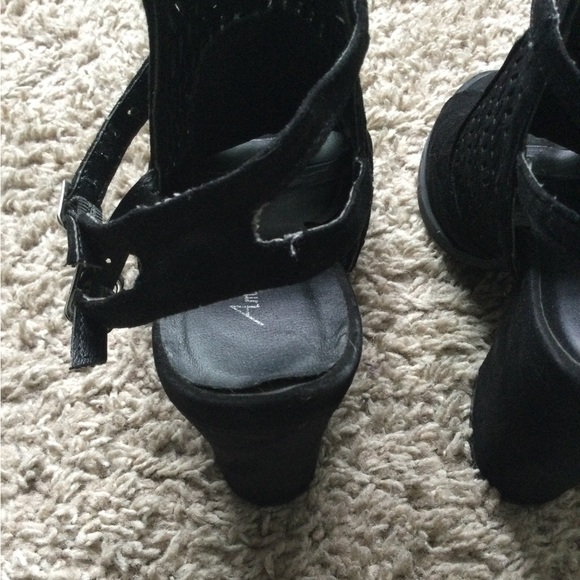 Open Heel and Toe Shoes - Picture 4 of 16